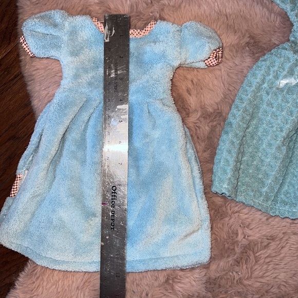 Set of 3 hand towels and dish towels in shade of blue 2 doll dress & 1 gold trim - Picture 8 of 11